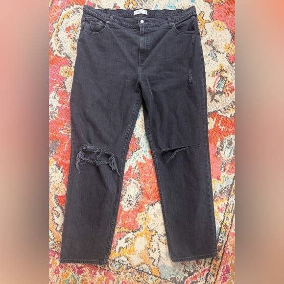 Abercrombie and Fitch The 90s Straight Ultra High Rise Jeans - Picture 2 of 6